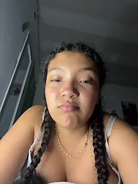 PetiteKattia online show from February 7, 4:38 am