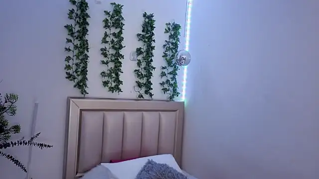 Iamnyxy online show from January 12, 1:05 pm