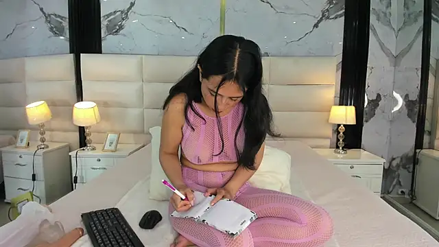 Lucy Vegas online show from February 12, 1:50 pm