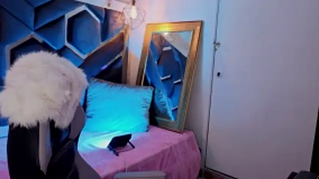 Brandy collinss online show from March 22, 11:52 pm