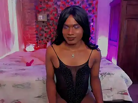 LaGoldenBitch online show from December 3, 2:04 pm