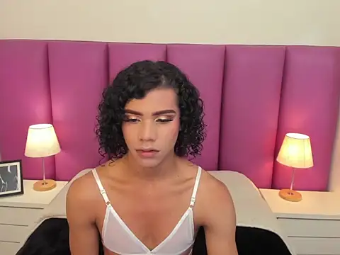 Snapshot of AlexaBellanova chatting on March 1, 2:13 am AlexaBellanova online show from March 1, 2:13 am