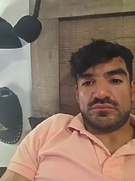 piggylatino online show from April 19, 11:53 am