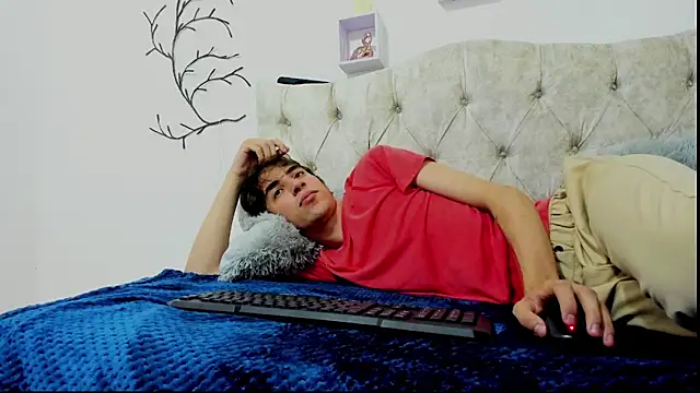 Snapshot of TerryGrace chatting on November 12, 7:46 pm TerryGrace online show from November 12, 7:46 pm