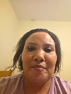 Snapshot of Curvy-Nthabi_X chatting on November 11, 7:47 pm Curvy-Nthabi X online show from November 11, 7:47 pm