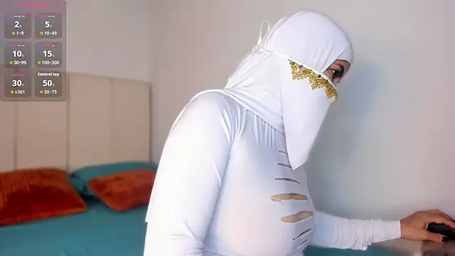 Hannaa Dolly online show from November 13, 3:05 am