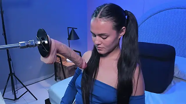 Sara rhoades online show from April 12, 8:36 pm