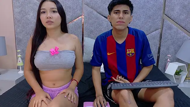 Snapshot of Lily_y_Finn chatting on November 20, 12:05 pm Lily y Finn online show from November 20, 12:05 pm