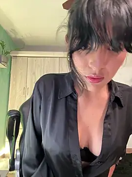 Cristal Cerati  online show from March 3, 10:15 pm