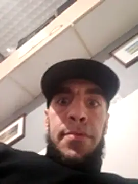 Snapshot of hotguy71000 chatting on December 2, 4:46 pm hotguy71000 online show from December 2, 4:46 pm