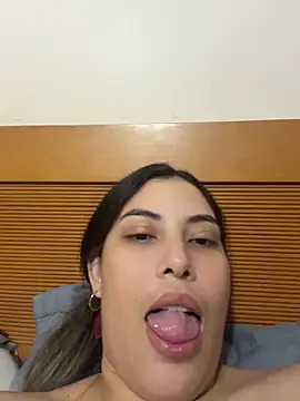Snapshot of Anna_Bitch_Disgusting chatting on May 1, 4:39 am Anna Bitch Disgusting online show from May 1, 4:39 am