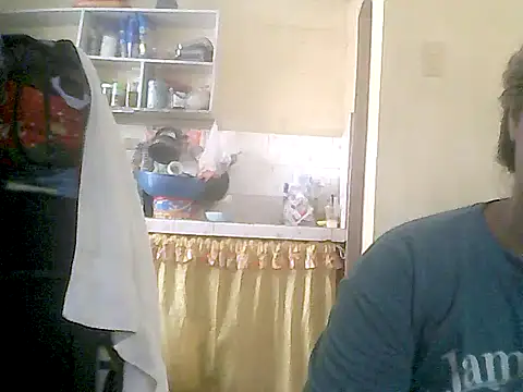 loriepinay46 online show from April 10, 11:31 pm