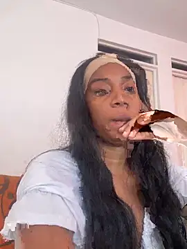 Snapshot of AishaOwens chatting on March 11, 8:37 pm AishaOwens online show from March 11, 8:37 pm