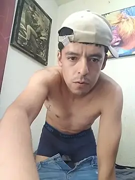 Junior 47 online show from April 5, 8:06 pm