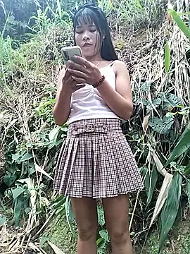 Snapshot of gugu0022 chatting on May 22, 11:10 pm gugu0022 online show from May 22, 11:10 pm