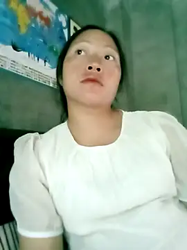 Snapshot of Micky_baby chatting on April 28, 9:47 am Micky baby online show from April 28, 9:47 am
