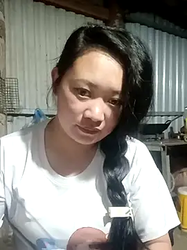 Snapshot of LyZii2k7 chatting on November 16, 3:28 pm LyZii2k7 online show from November 16, 3:28 pm