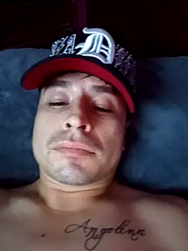 Snapshot of Al3vr chatting on December 21, 2:13 pm Al3vr online show from December 21, 2:13 pm