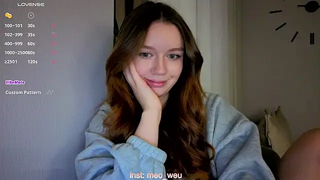 Snapshot of me_liss chatting on November 15, 11:43 pm me liss online show from November 15, 11:43 pm