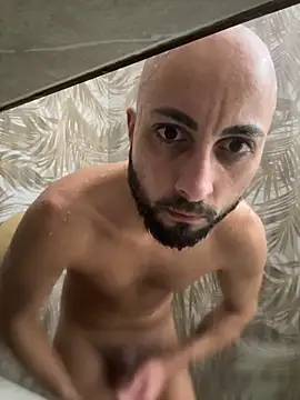 danilo sngr online show from November 15, 7:43 pm