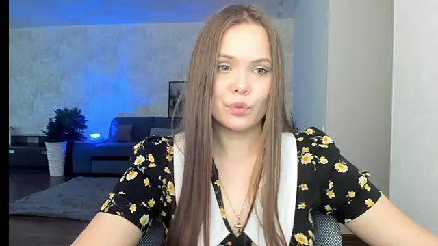 Snapshot of Kira_love_81 chatting on May 14, 12:12 pm Kira love 81 online show from May 14, 12:12 pm