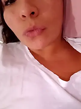LatinaCalienteMilf online show from November 12, 3:45 pm
