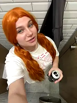 Snapshot of Outdoor_Stefii chatting on November 13, 5:50 am Outdoor Stefii online show from November 13, 5:50 am