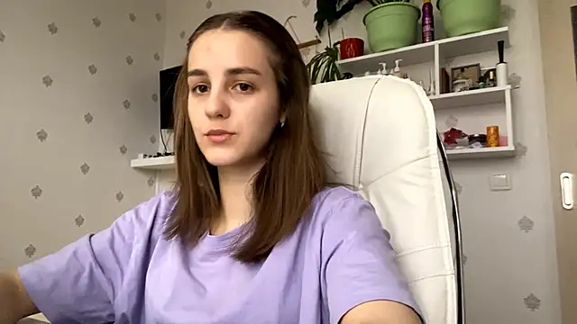 SweetieKatie online show from December 2, 8:08 am