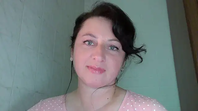 Snapshot of MelinaAx chatting on June 28, 8:26 pm MelinaAx online show from June 28, 8:26 pm