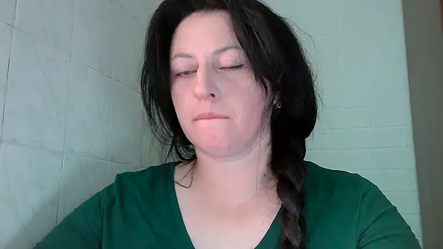 Snapshot of MelinaAx chatting on July 11, 7:38 pm MelinaAx online show from July 11, 7:38 pm