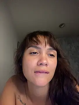 Snapshot of carolsapequinha chatting on May 1, 3:00 am carolsapequinha online show from May 1, 3:00 am