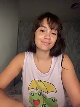 Snapshot of carolsapequinha chatting on May 18, 10:21 am carolsapequinha online show from May 18, 10:21 am