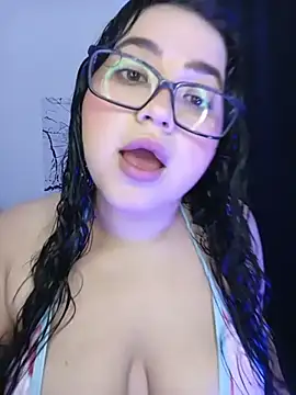 Snapshot of Sweety_chloe chatting on May 15, 8:38 pm Sweety chloe online show from May 15, 8:38 pm
