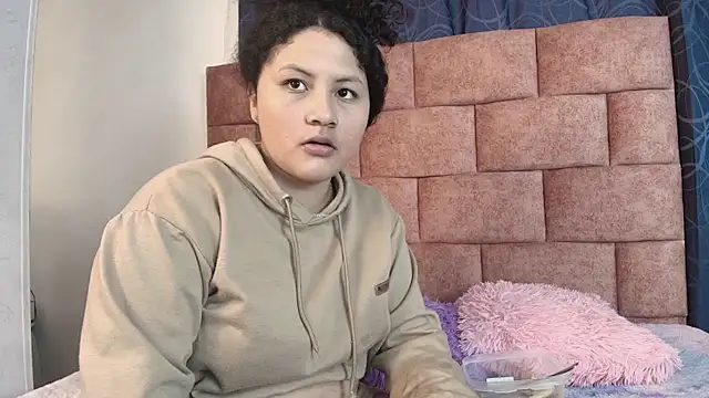 Snapshot of Baby_Disgusting chatting on November 12, 8:41 pm Baby Disgusting online show from November 12, 8:41 pm