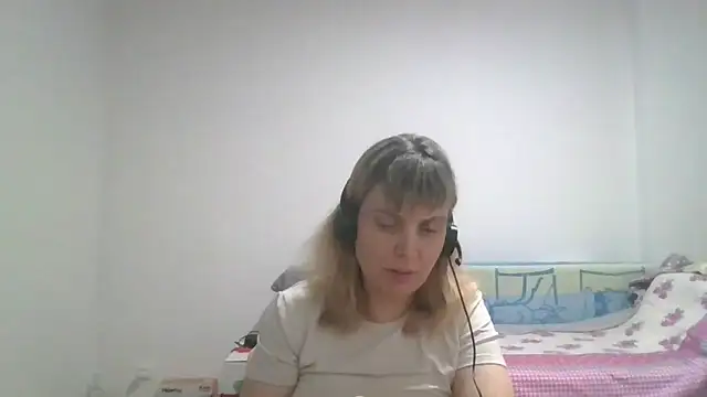 Snapshot of CherieAdair chatting on November 15, 3:52 pm CherieAdair online show from November 15, 3:52 pm