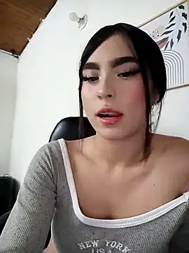 Snapshot of Irina_Fernandez chatting on November 13, 7:24 pm Irina Fernandez online show from November 13, 7:24 pm