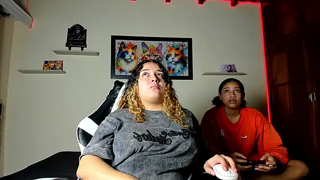 Snapshot of isabel_zara chatting on January 15, 10:57 pm isabel zara online show from January 15, 10:57 pm