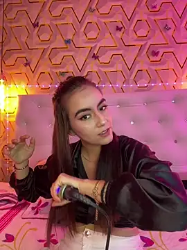 MelanyyJhonson15 online show from February 13, 2:29 am