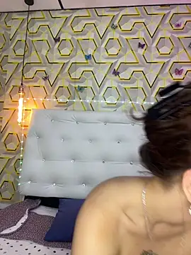 Snapshot of MelanyyJhonson15 chatting on May 3, 2:50 am MelanyyJhonson15 online show from May 3, 2:50 am