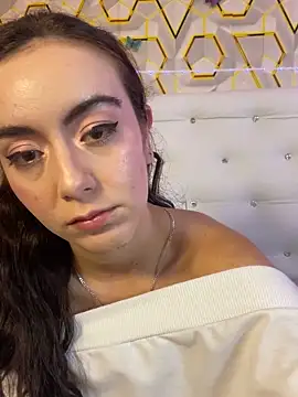 Snapshot of MelanyyJhonson15 chatting on May 13, 3:48 am MelanyyJhonson15 online show from May 13, 3:48 am
