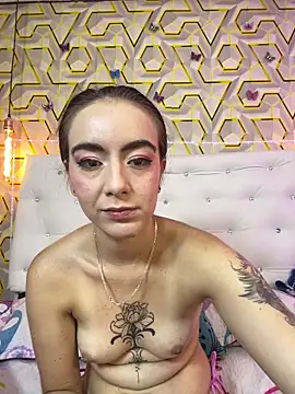 Snapshot of MelanyyJhonson15 chatting on May 25, 3:34 am MelanyyJhonson15 online show from May 25, 3:34 am