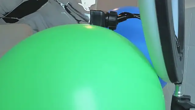 Hanna Goldenst online show from December 19, 11:39 am