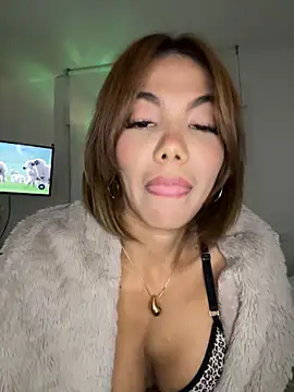 Snapshot of dolceragazza_15 chatting on November 14, 10:51 pm dolceragazza 15 online show from November 14, 10:51 pm