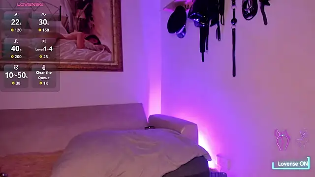 VeronicaSmith OS online show from March 17, 8:01 pm