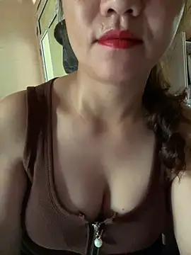 Snapshot of Diana-sexyy chatting on April 28, 3:44 am Diana-sexyy online show from April 28, 3:44 am