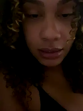 Snapshot of bonecaGigi chatting on November 14, 4:38 pm bonecaGigi online show from November 14, 4:38 pm