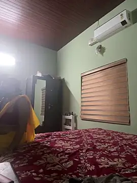 Snapshot of naughty_squard chatting on November 13, 5:12 pm naughty squard online show from November 13, 5:12 pm