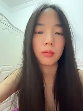 Snapshot of TinyBabe chatting on April 26, 12:14 pm TinyBabe online show from April 26, 12:14 pm