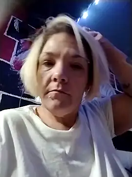 1anOnlyHoTTLuLu online show from April 6, 9:32 am