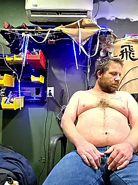 Snapshot of Txweld69 chatting on February 6, 4:32 pm Txweld69 online show from February 6, 4:32 pm